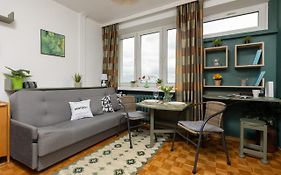 Charming Apartment Ludna By Noclegi Renters